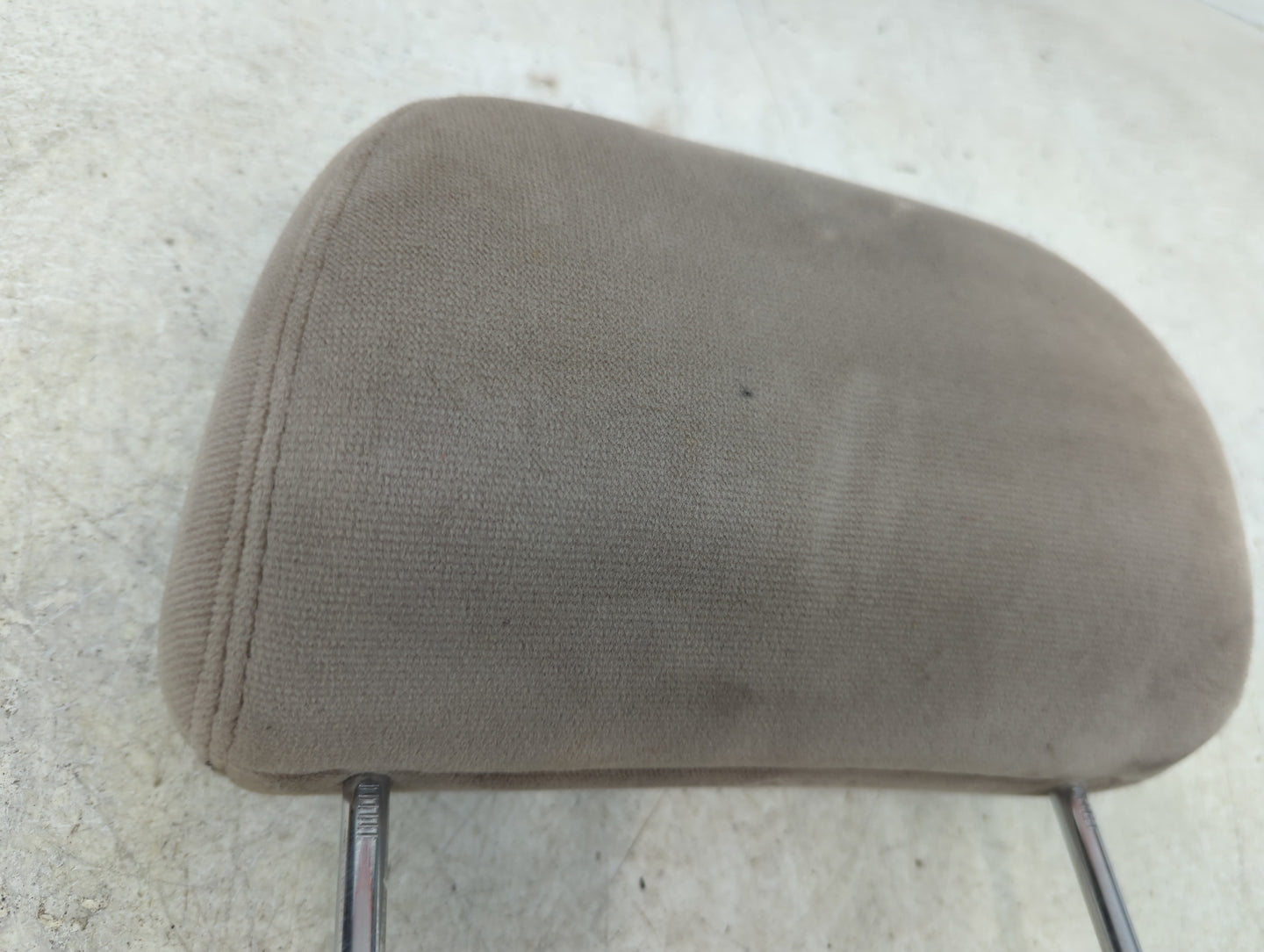 2001-2005 Chevrolet Impala Headrest Head Rest Rear Seat Fits Fits 2001 2002 2003 2004 2005 OEM Used Auto Parts - Oemusedauto
