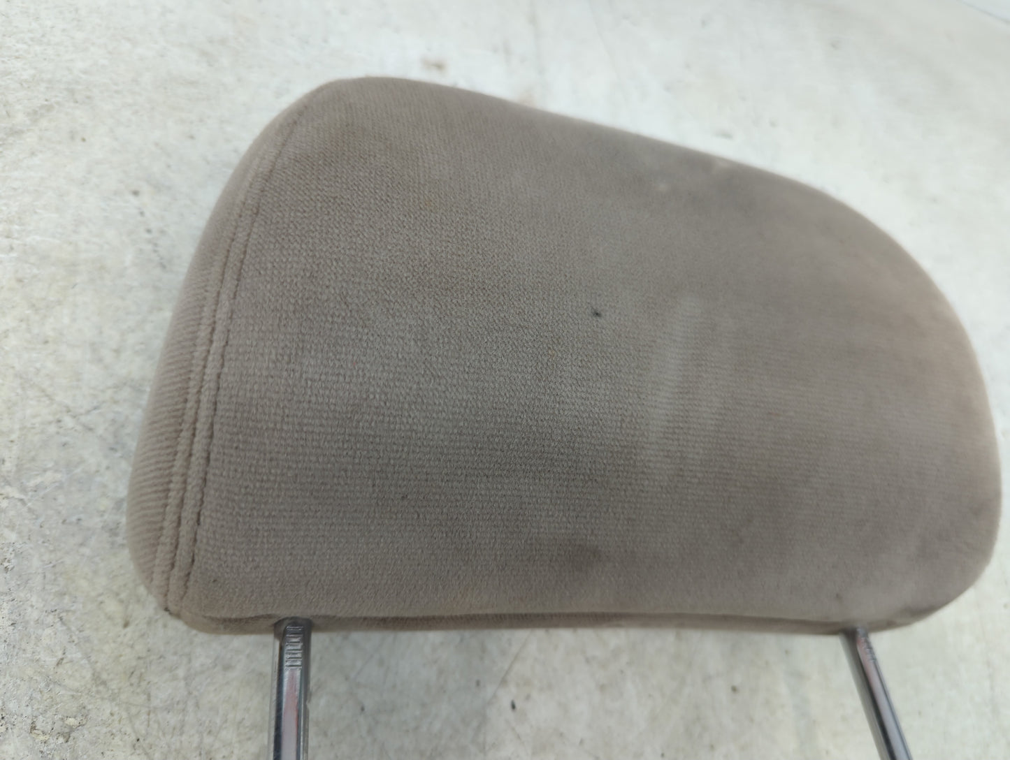 2001-2005 Chevrolet Impala Headrest Head Rest Rear Seat Fits Fits 2001 2002 2003 2004 2005 OEM Used Auto Parts - Oemusedauto