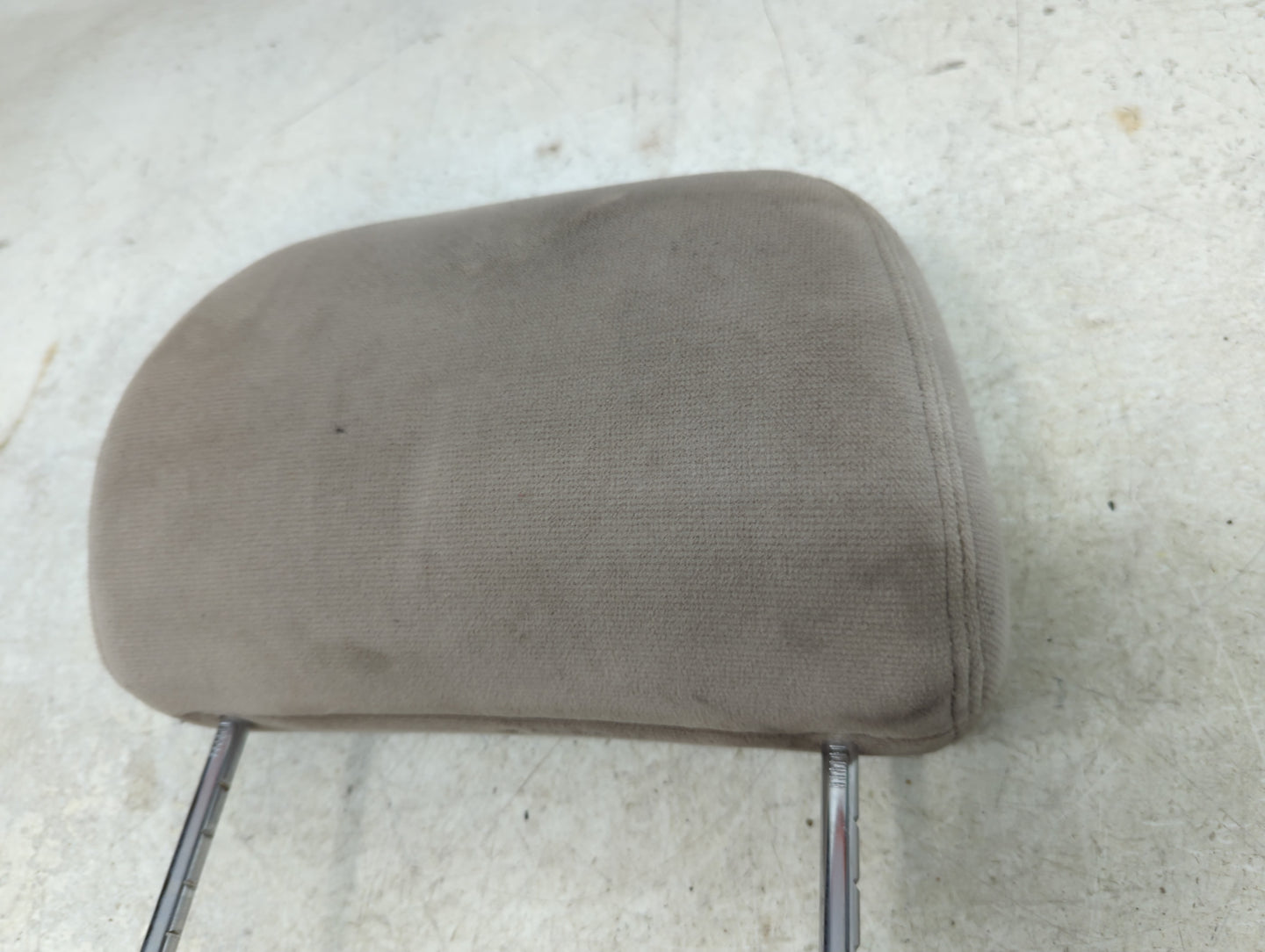 2001-2005 Chevrolet Impala Headrest Head Rest Rear Seat Fits Fits 2001 2002 2003 2004 2005 OEM Used Auto Parts - Oemusedauto