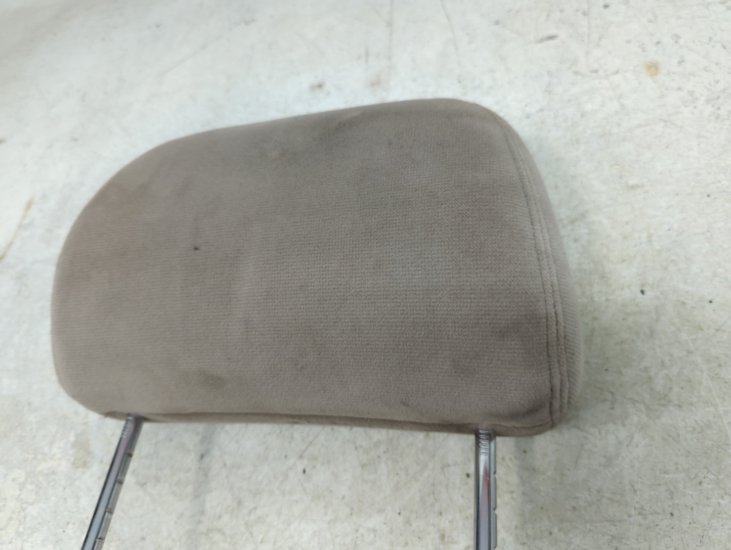 2001-2005 Chevrolet Impala Headrest Head Rest Rear Seat Fits Fits 2001 2002 2003 2004 2005 OEM Used Auto Parts - Oemusedauto