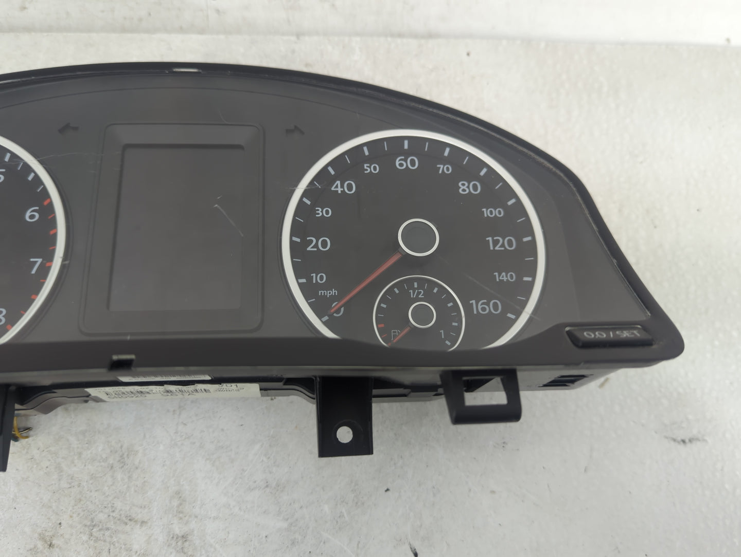 2003-2005 Chevrolet Impala Instrument Cluster Speedometer Gauges P/N:5N0920 961A Fits Fits 2003 2004 2005 OEM Used Auto Part