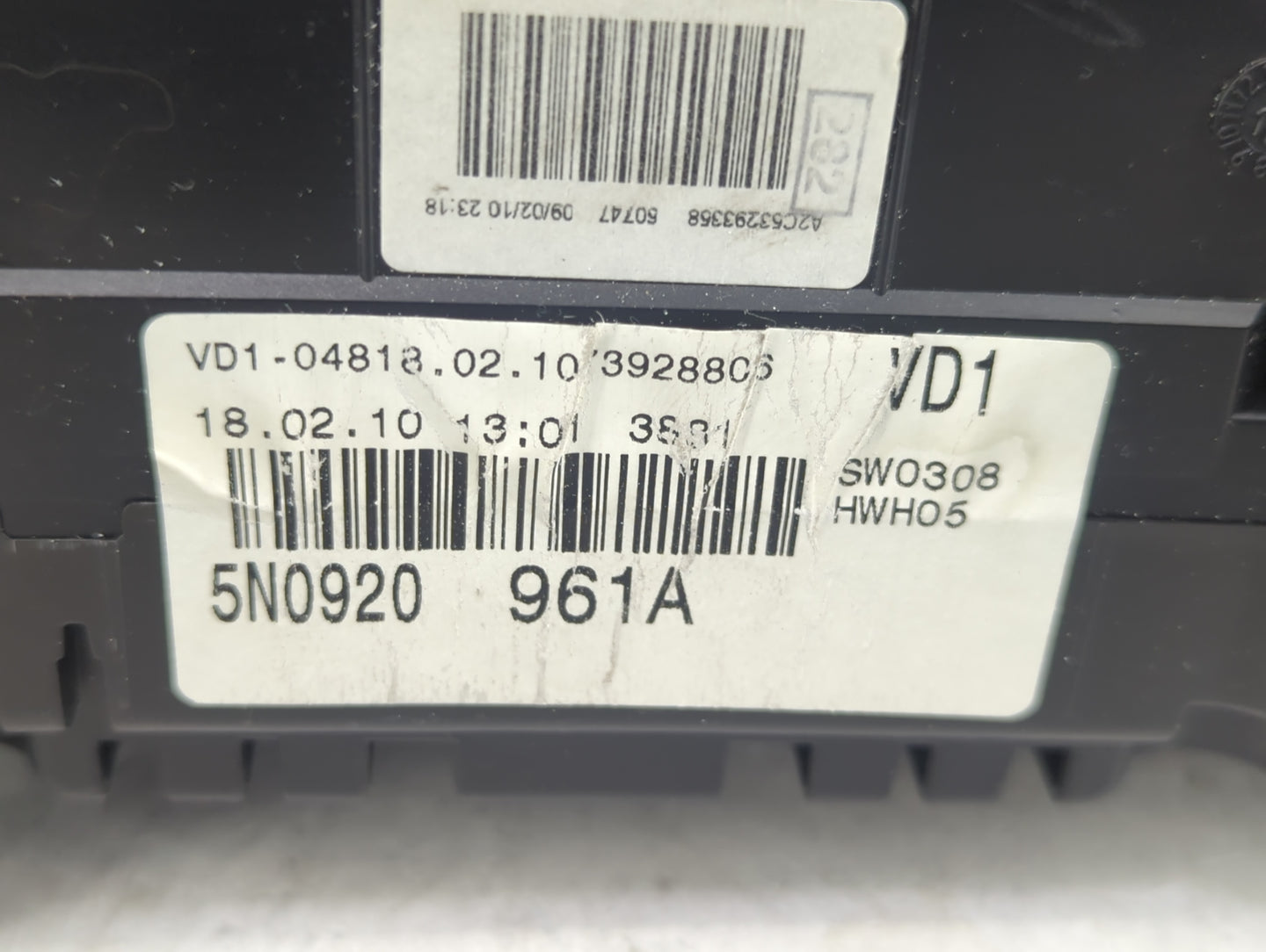 2003-2005 Chevrolet Impala Instrument Cluster Speedometer Gauges P/N:5N0920 961A Fits Fits 2003 2004 2005 OEM Used Auto Part