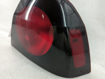 2004-2005 Chevrolet Impala Tail Light Assembly Passenger Right OEM P/N:16525262 Fits Fits 2004 2005 OEM Used Auto Parts