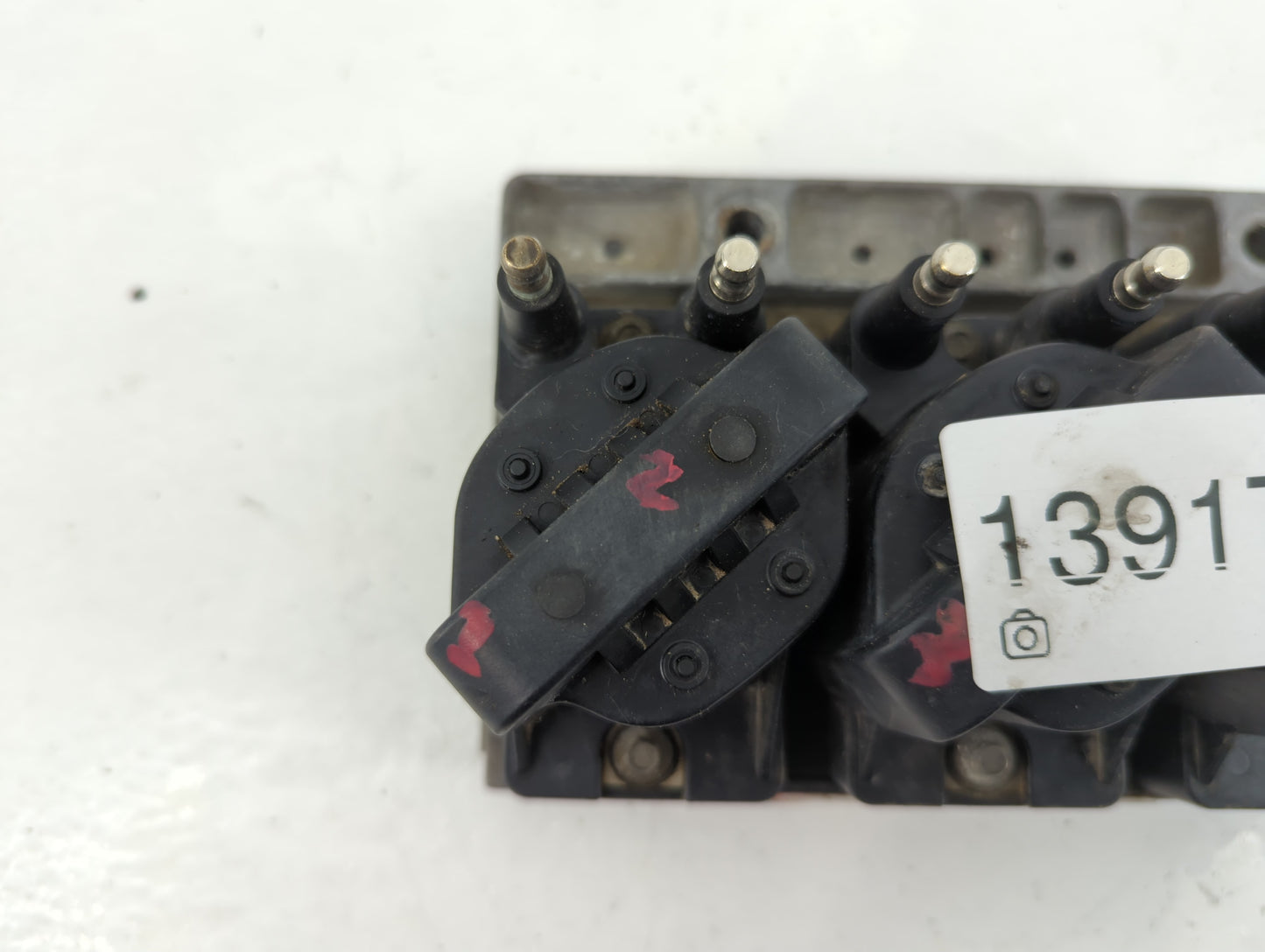 2000-2005 Chevrolet Impala Ignition Coil Igniter Pack - Oemusedautoparts1.com