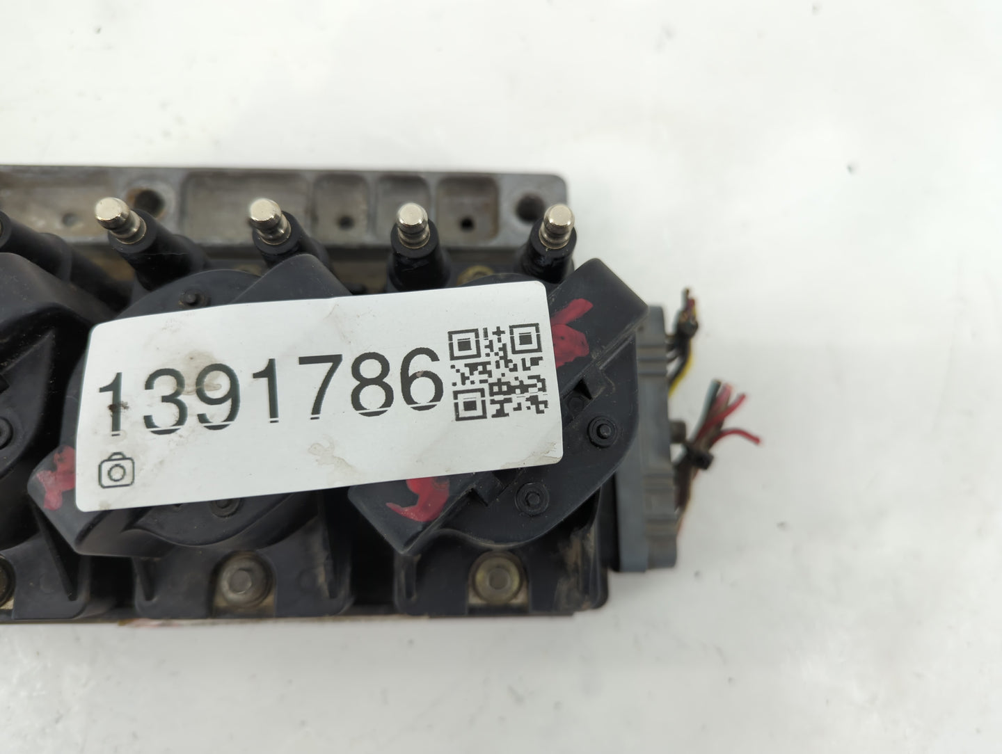 2000-2005 Chevrolet Impala Ignition Coil Igniter Pack - Oemusedautoparts1.com