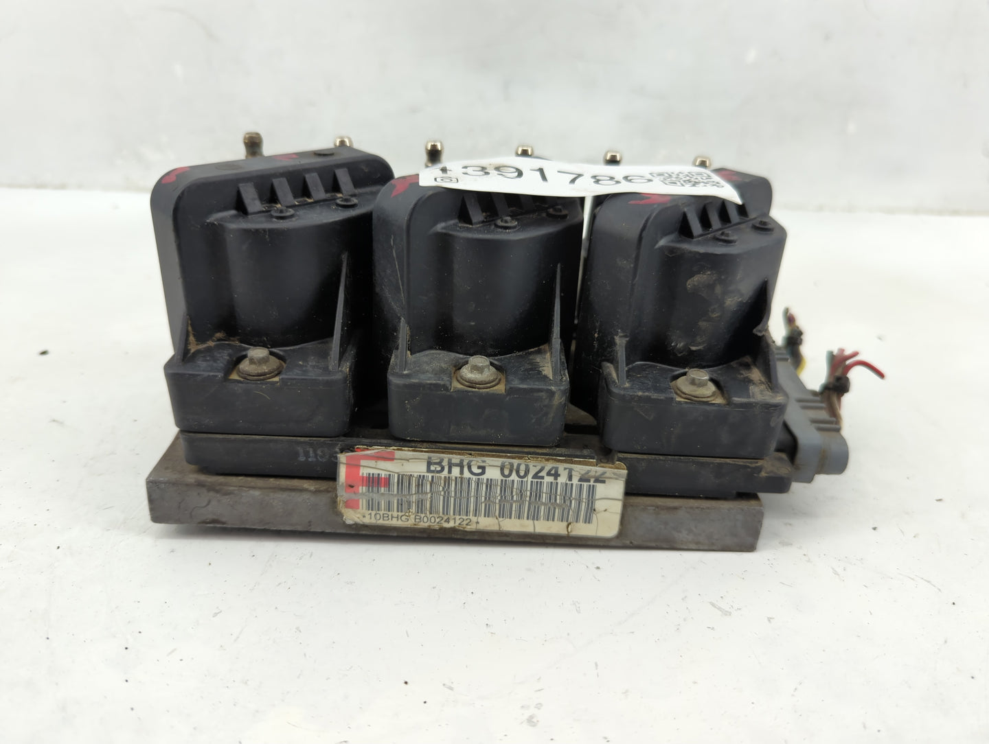 2000-2005 Chevrolet Impala Ignition Coil Igniter Pack - Oemusedautoparts1.com