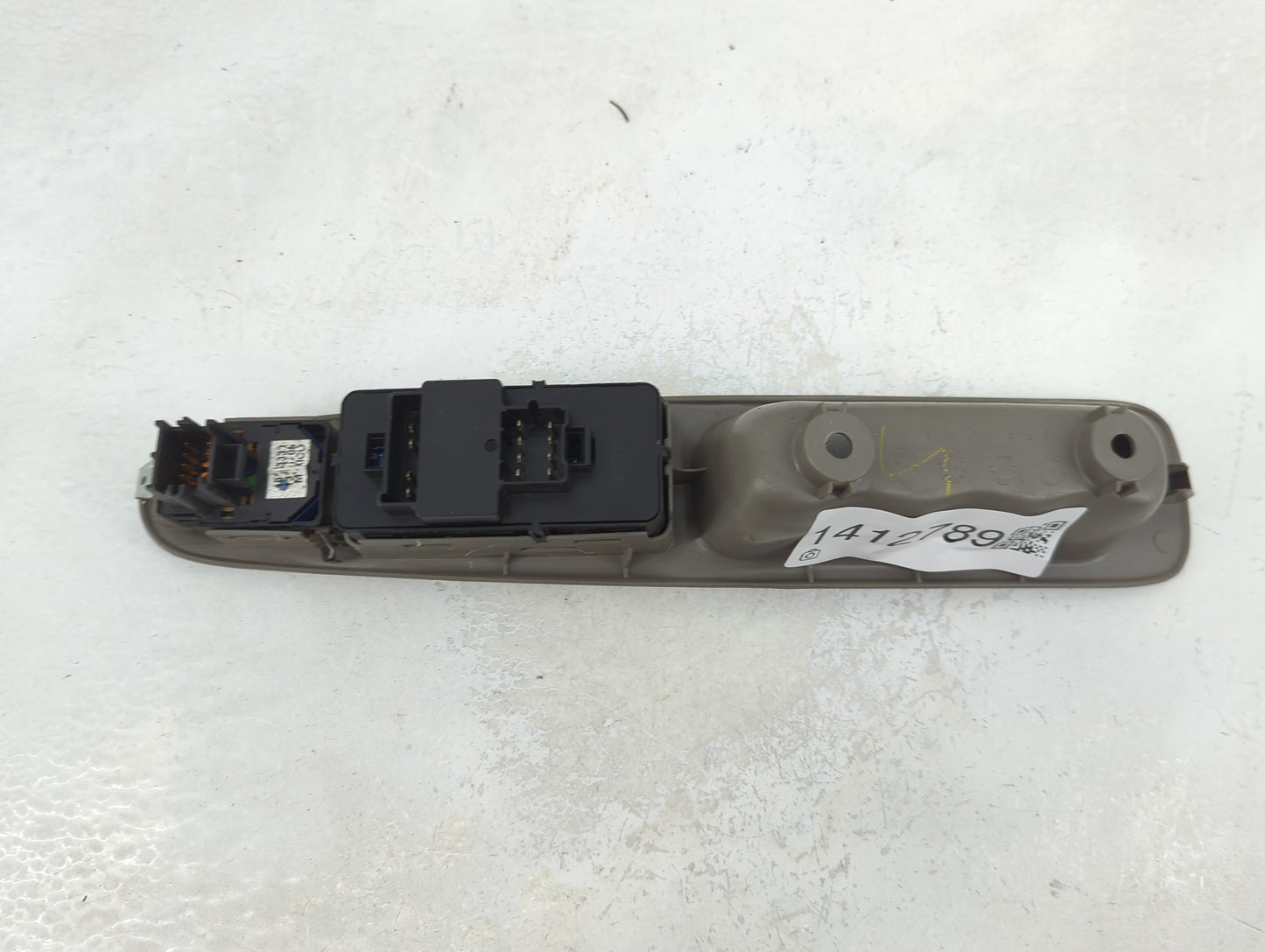 2000-2005 Chevrolet Impala Master Power Window Switch Replacement Driver Side Left P/N:10435215 Fits OEM Used Auto Parts - O