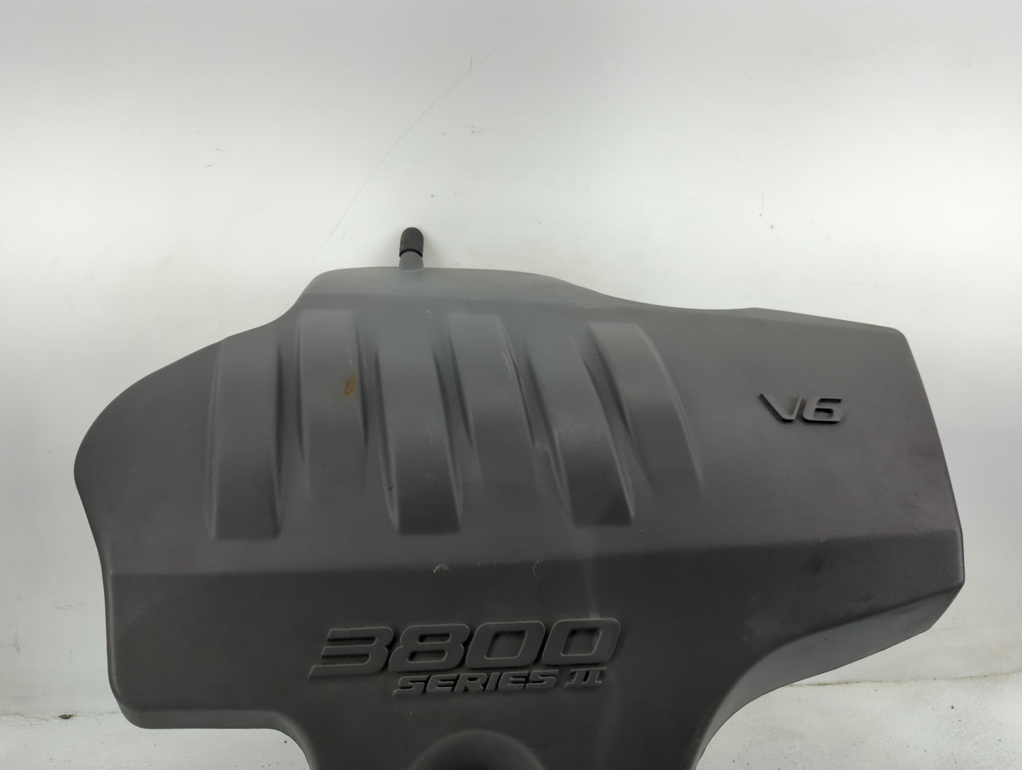 2005 Chevrolet Impala Engine Cover - Oemusedautoparts1.com