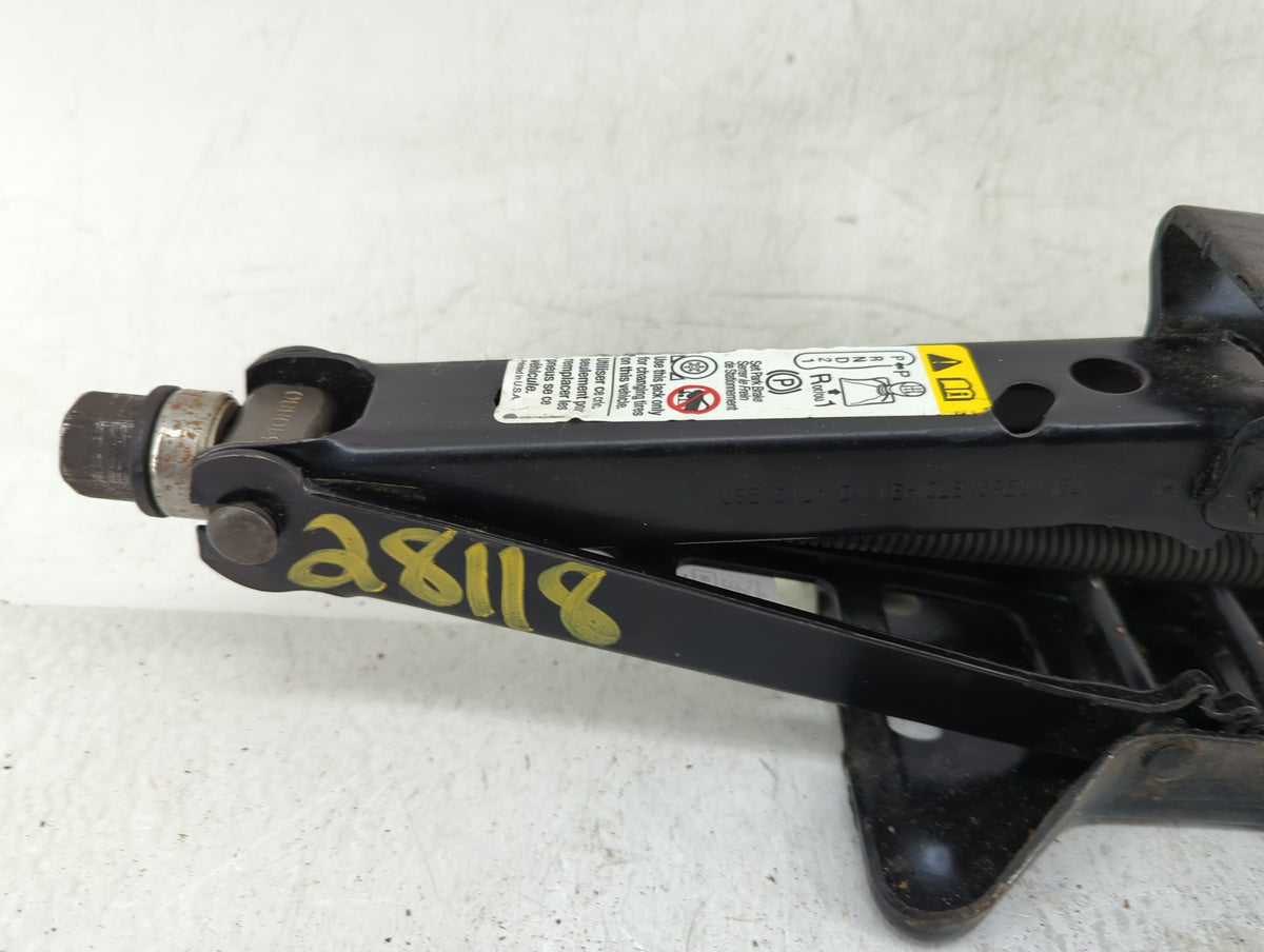 2005 Chevrolet Impala Spare Scissor Car Jack 1415295 - Oemusedautoparts1.com