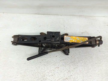 2005 Chevrolet Impala Spare Scissor Car Jack