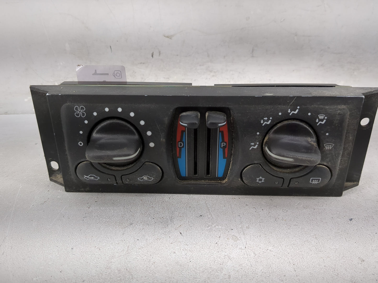 2004-2005 Chevrolet Impala Climate Control Module Temperature AC/Heater Replacement P/N:10347157 Fits Fits 2004 2005 OEM Use
