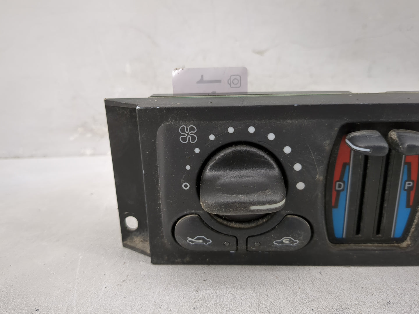2004-2005 Chevrolet Impala Climate Control Module Temperature AC/Heater Replacement P/N:10347157 Fits Fits 2004 2005 OEM Use
