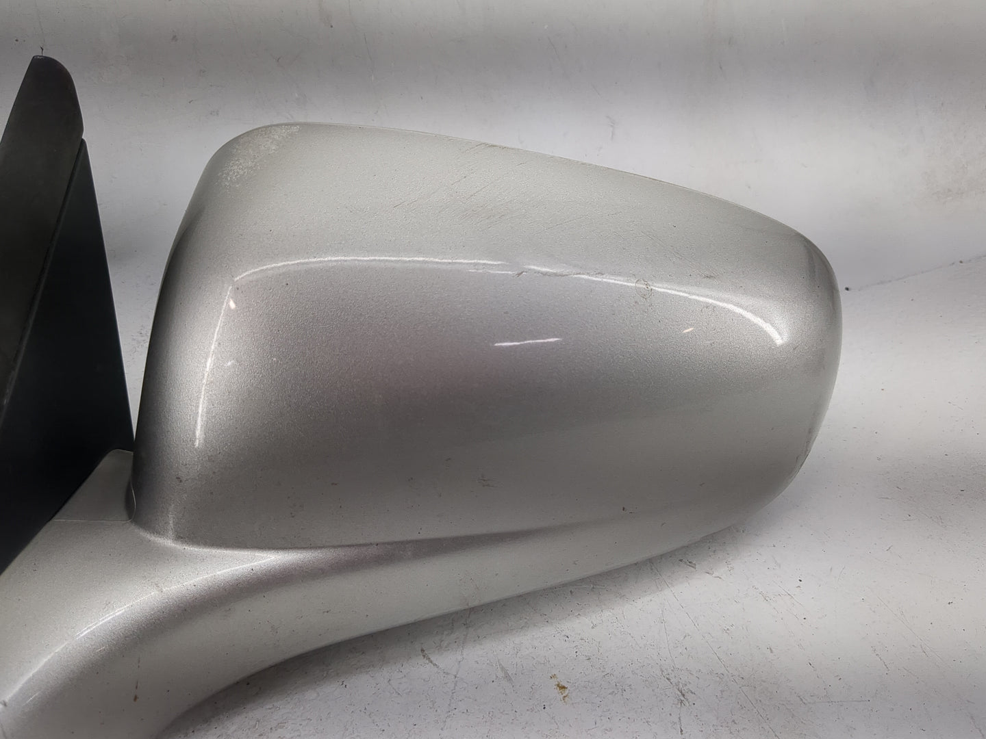 2000-2005 Chevrolet Impala Driver Side View Mirror - Left Door Mirror OEM Used - Oemusedautoparts1.com