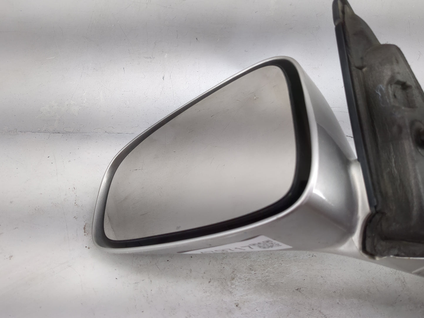 2000-2005 Chevrolet Impala Driver Side View Mirror - Left Door Mirror OEM Used - Oemusedautoparts1.com