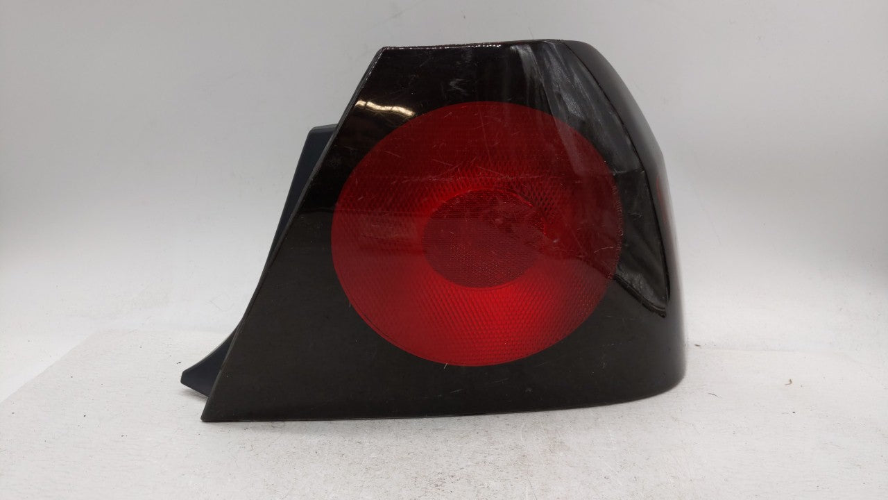 2004-2005 Chevrolet Impala Tail Light Assembly Passenger Right OEM P/N:49209454 16525262 Fits Fits 2004 2005 OEM Used Auto P
