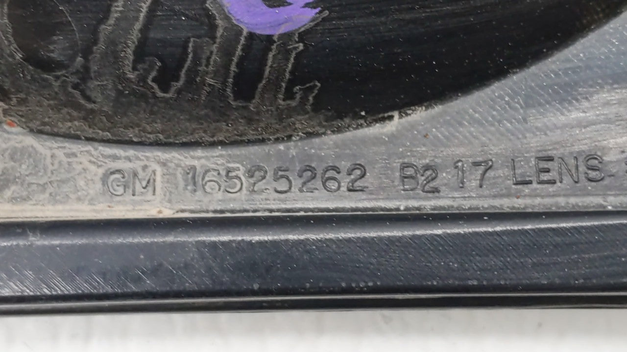 2004-2005 Chevrolet Impala Tail Light Assembly Passenger Right OEM P/N:49209454 16525262 Fits Fits 2004 2005 OEM Used Auto P