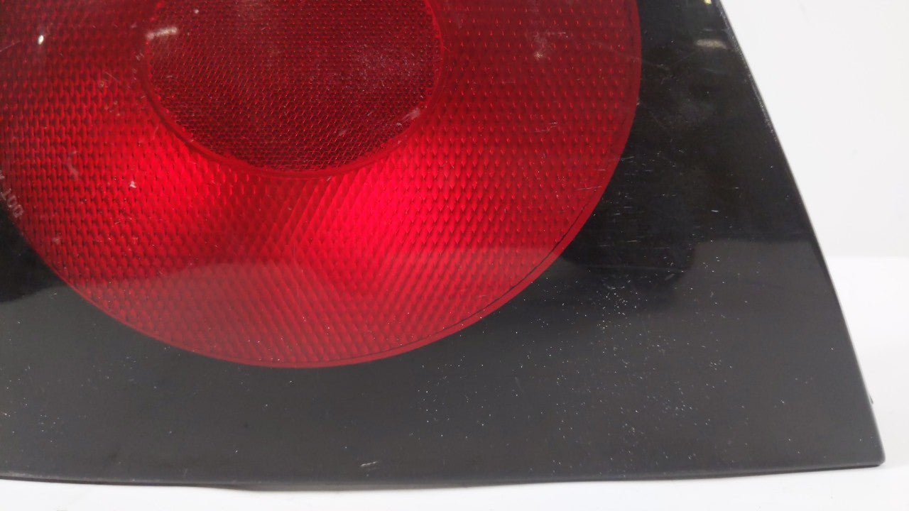 2004-2005 Chevrolet Impala Tail Light Assembly Driver Left OEM P/N:16525261 Fits Fits 2004 2005 OEM Used Auto Parts - Oemuse