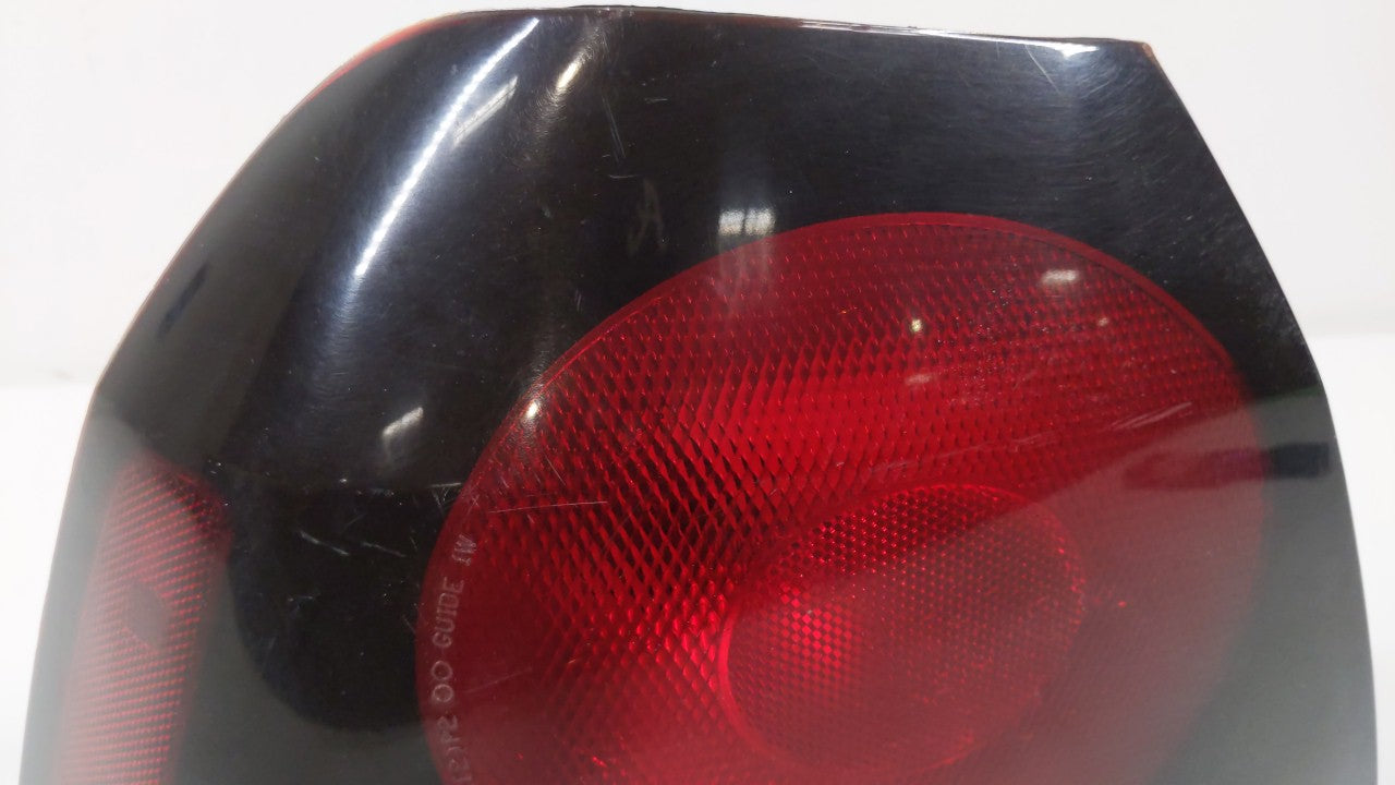 2004-2005 Chevrolet Impala Tail Light Assembly Driver Left OEM P/N:16525261 Fits Fits 2004 2005 OEM Used Auto Parts - Oemuse