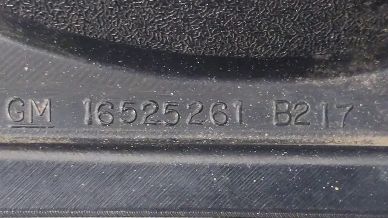 2004-2005 Chevrolet Impala Tail Light Assembly Driver Left OEM P/N:16525261 Fits Fits 2004 2005 OEM Used Auto Parts - Oemuse