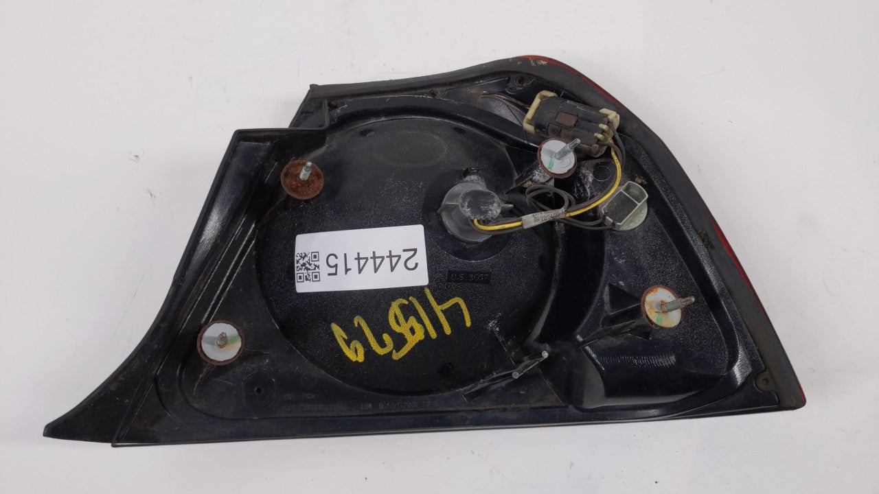 2004-2005 Chevrolet Impala Tail Light Assembly Driver Left OEM P/N:16525261 Fits Fits 2004 2005 OEM Used Auto Parts - Oemuse