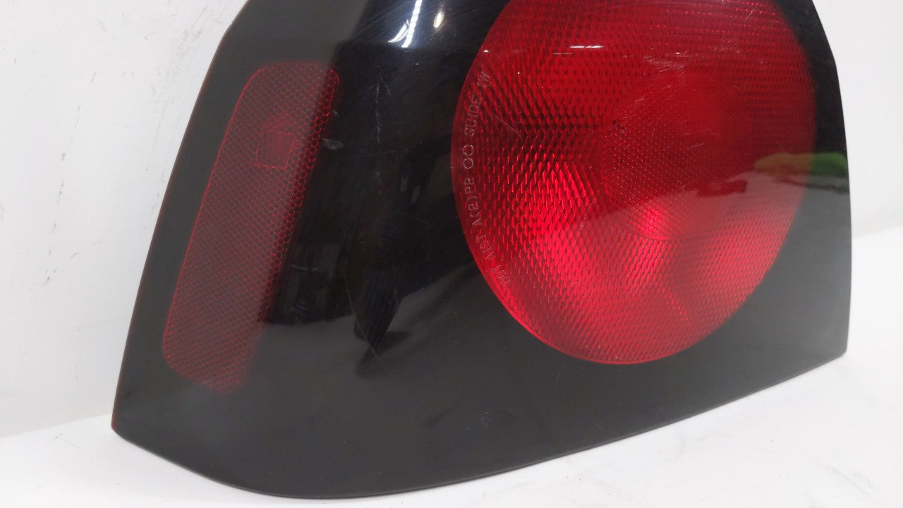 2004-2005 Chevrolet Impala Tail Light Assembly Driver Left OEM P/N:16525261 Fits Fits 2004 2005 OEM Used Auto Parts - Oemuse