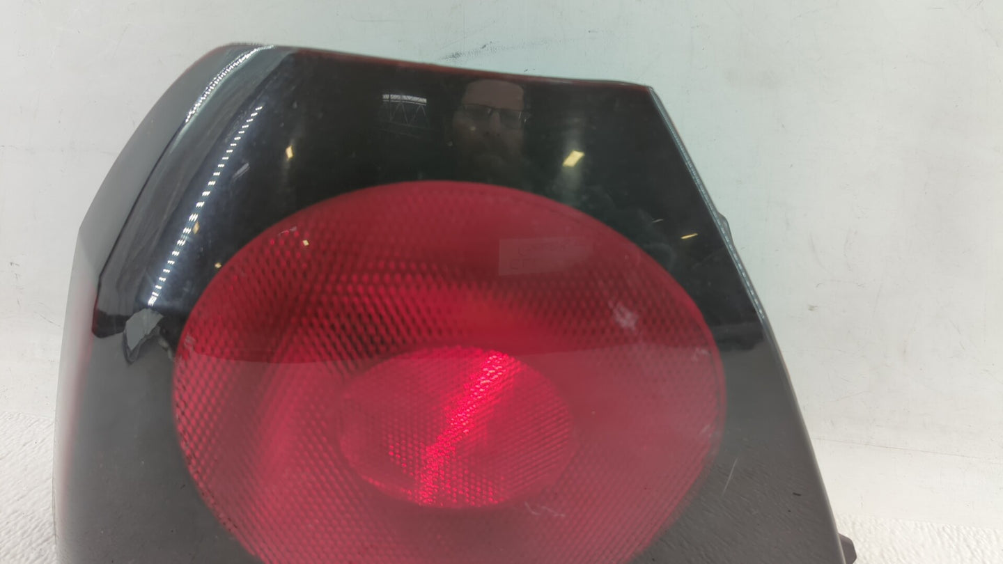 2004-2005 Chevrolet Impala Tail Light Assembly Driver Left OEM P/N:16525261 Fits Fits 2004 2005 OEM Used Auto Parts - Oemuse