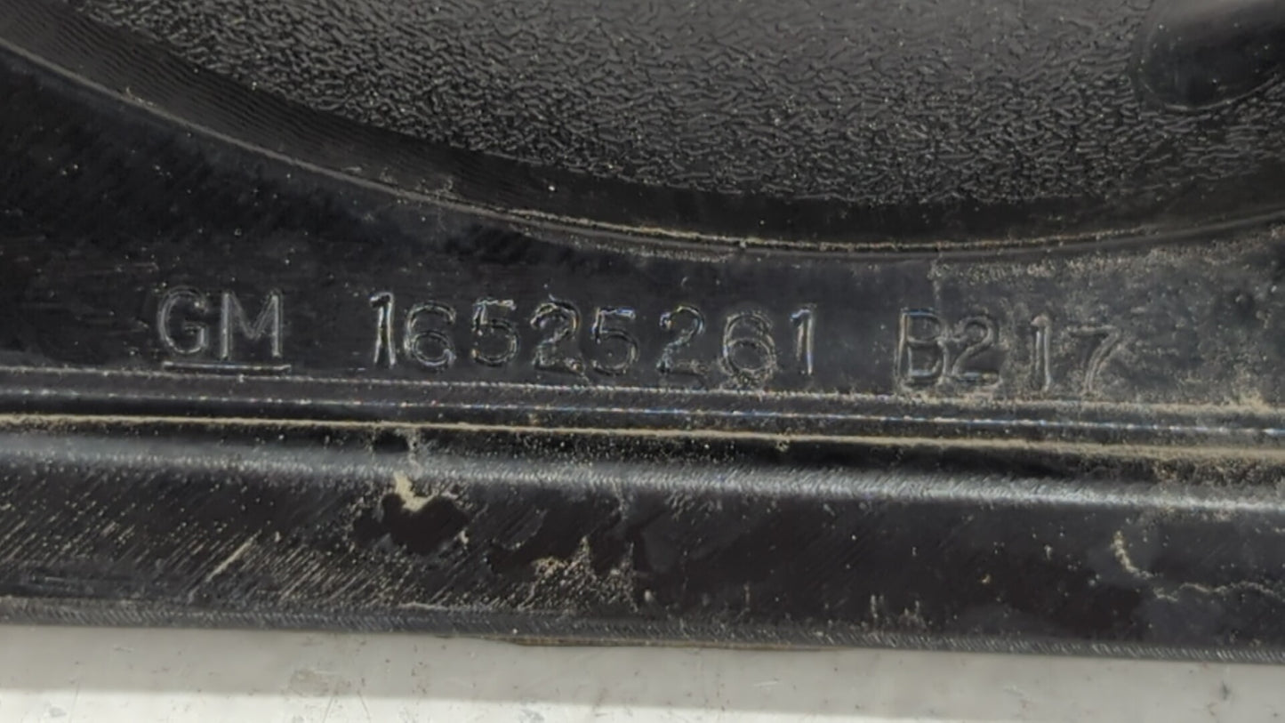 2004-2005 Chevrolet Impala Tail Light Assembly Driver Left OEM P/N:16525261 Fits Fits 2004 2005 OEM Used Auto Parts - Oemuse