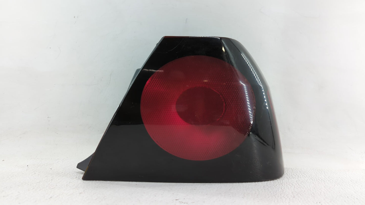 2004-2005 Chevrolet Impala Tail Light Assembly Passenger Right OEM P/N:49209454 16525262 Fits Fits 2004 2005 OEM Used Auto P