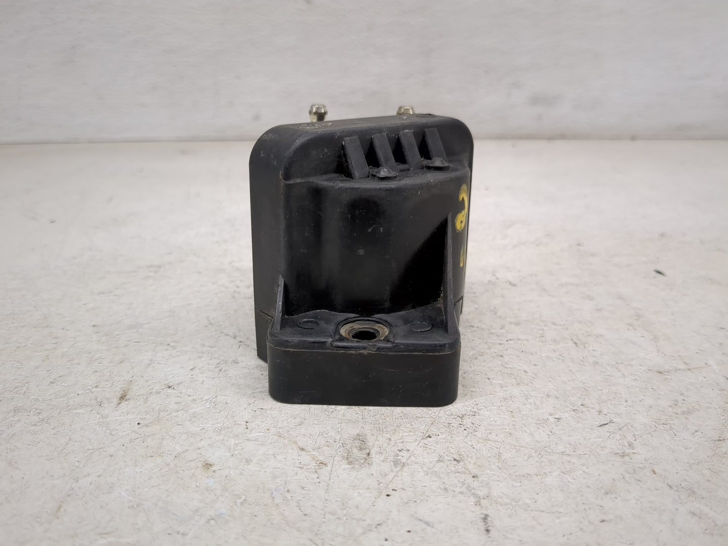 2000-2005 Chevrolet Impala Ignition Coil Igniter Pack 310231 - Oemusedautoparts1.com