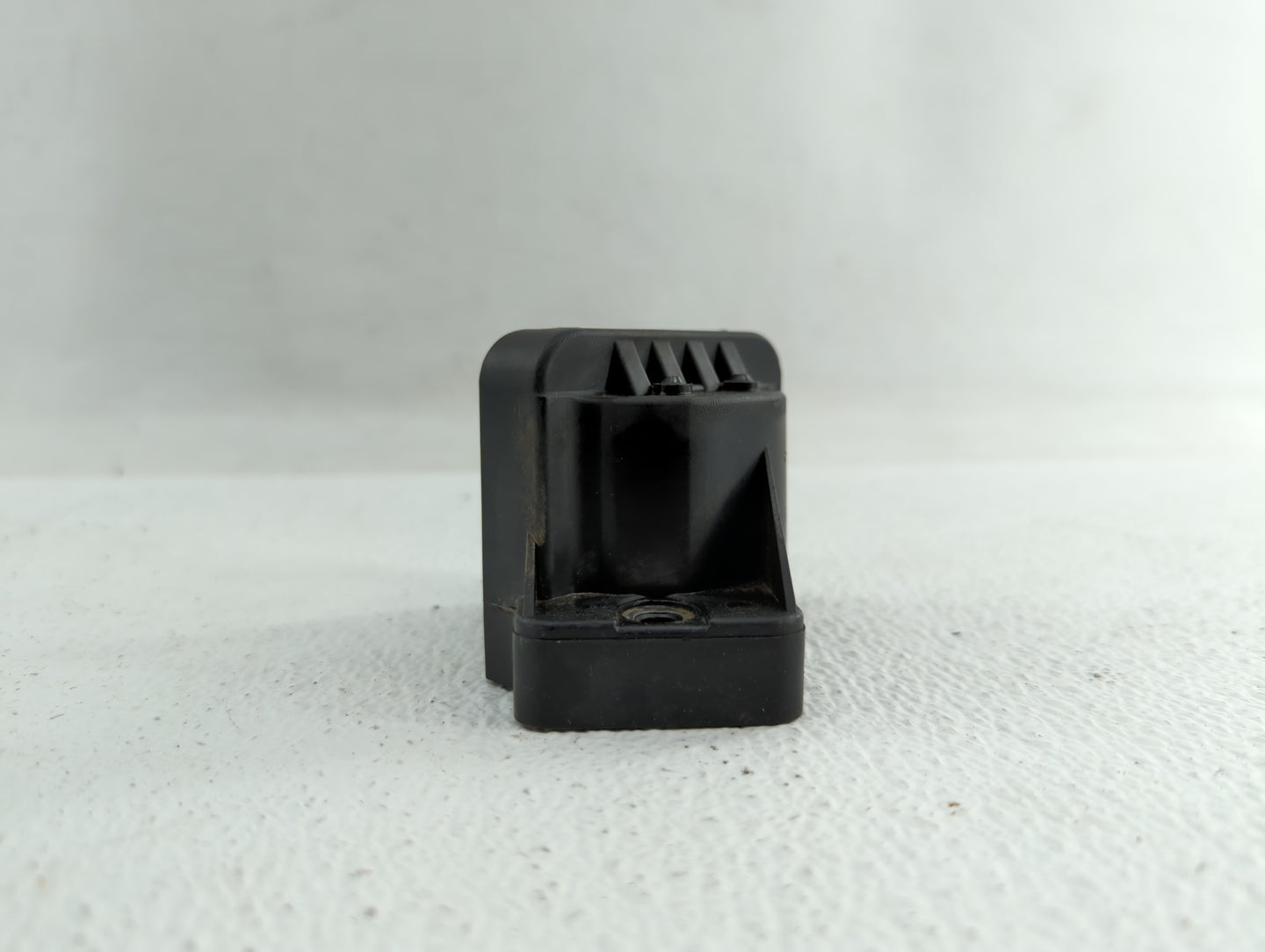 2000-2005 Chevrolet Impala Ignition Coil Igniter Pack - Oemusedautoparts1.com