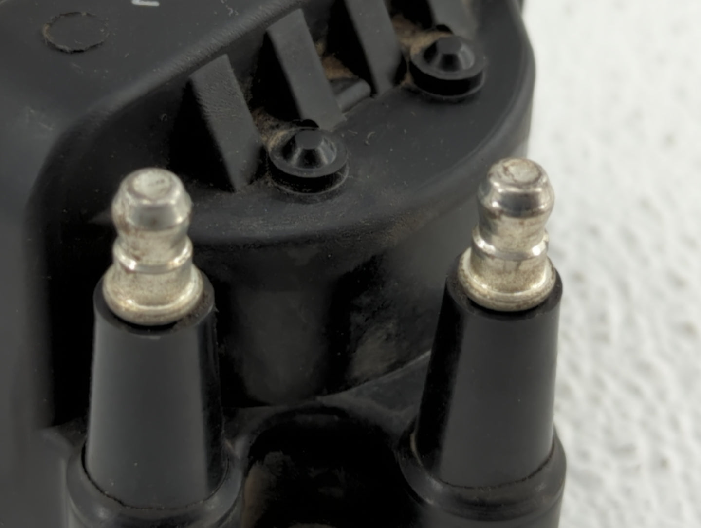 2000-2005 Chevrolet Impala Ignition Coil Igniter Pack - Oemusedautoparts1.com