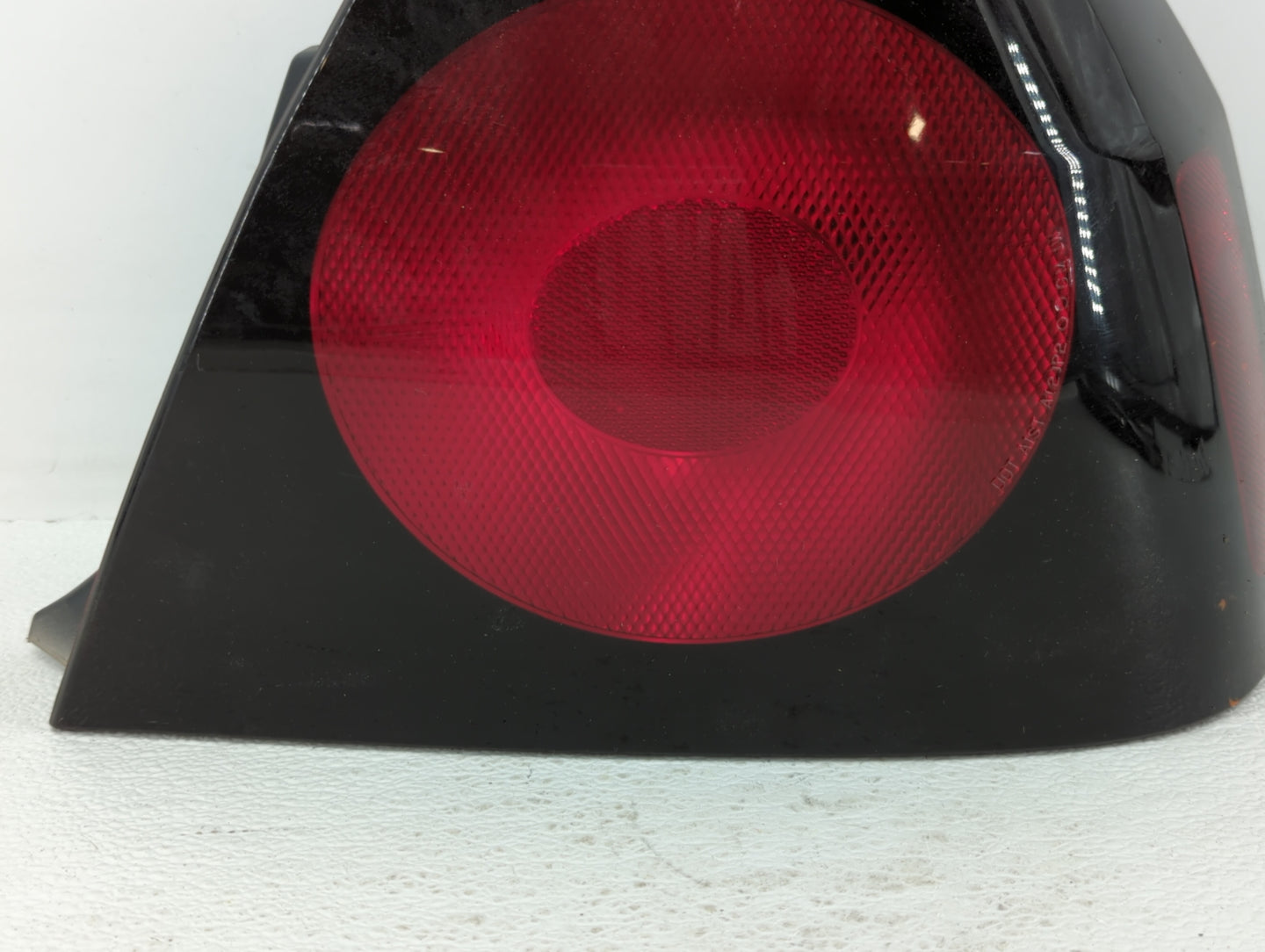 2004-2005 Chevrolet Impala Tail Light Assembly Passenger Right OEM P/N:49209454 16525262 Fits Fits 2004 2005 OEM Used Auto P
