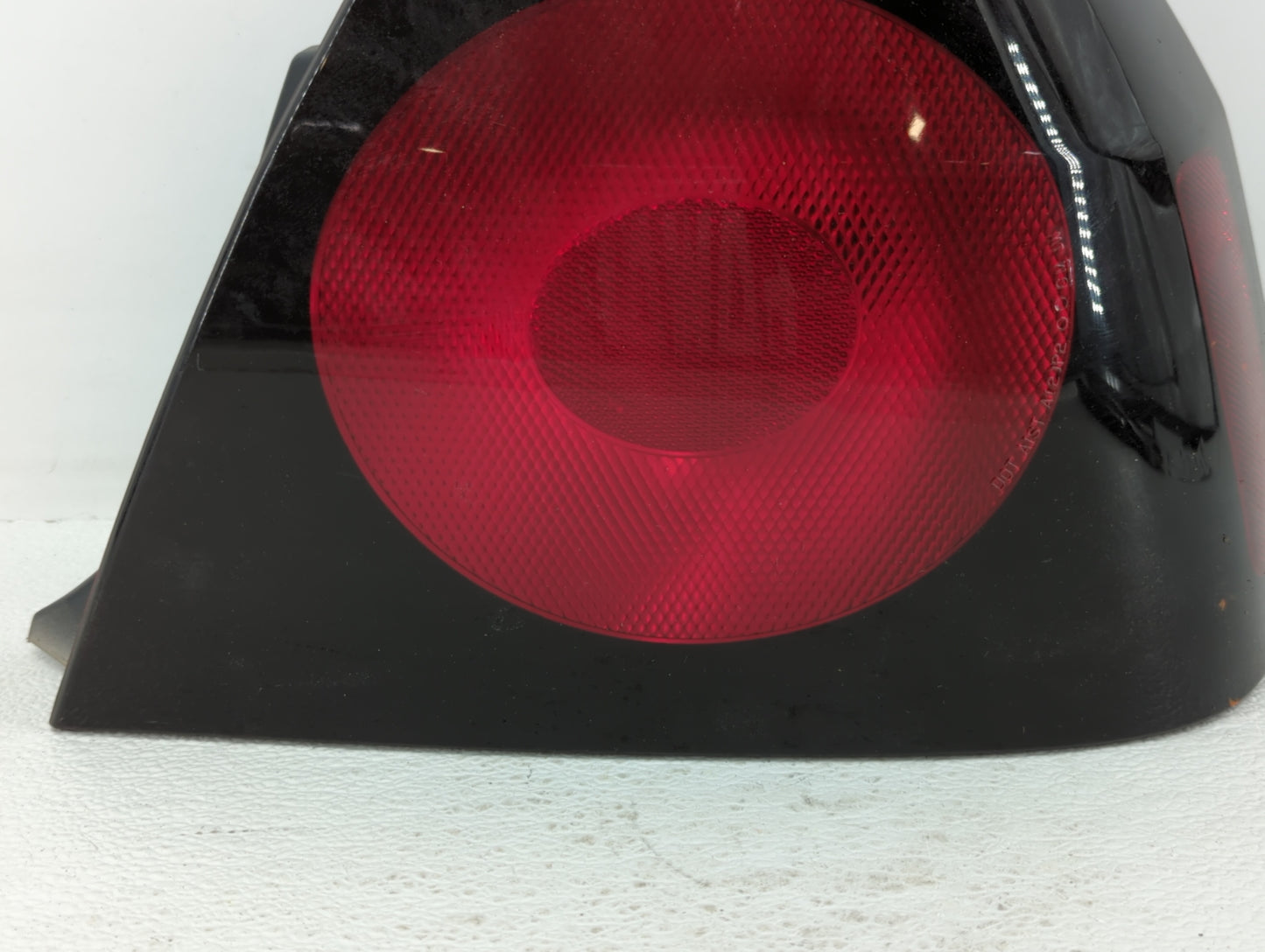 2004-2005 Chevrolet Impala Tail Light Assembly Passenger Right OEM P/N:49209454 16525262 Fits Fits 2004 2005 OEM Used Auto P