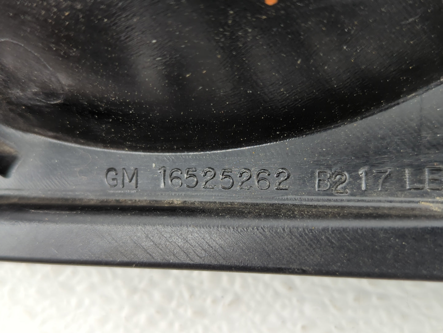 2004-2005 Chevrolet Impala Tail Light Assembly Passenger Right OEM P/N:49209454 16525262 Fits Fits 2004 2005 OEM Used Auto P