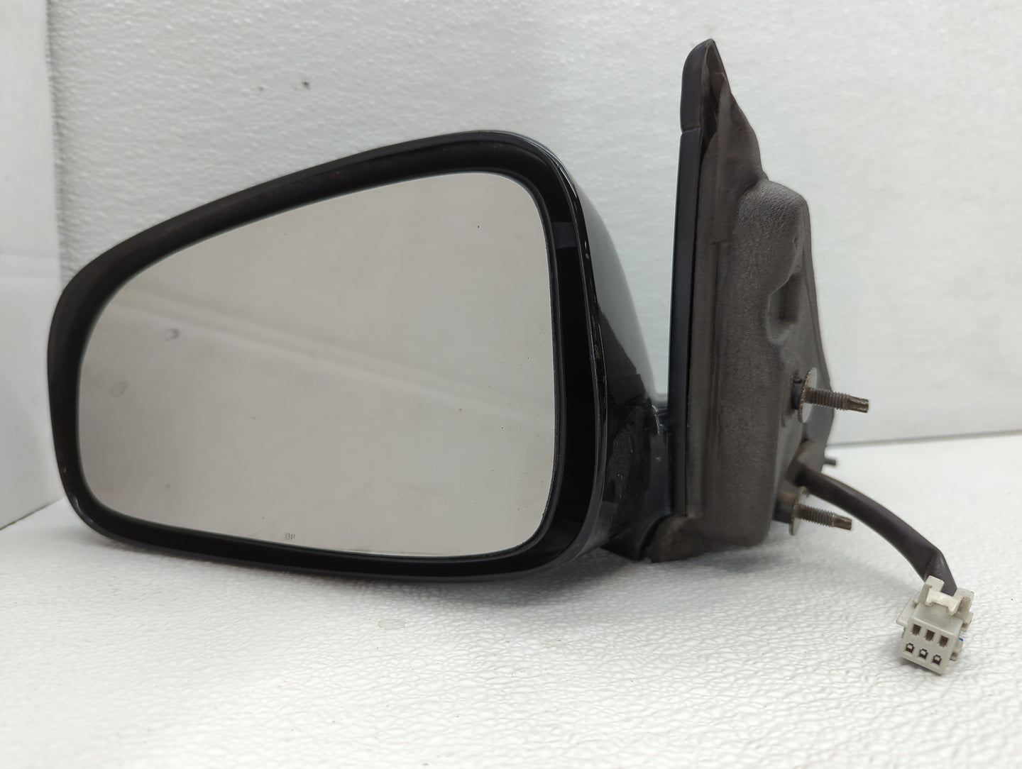 2000-2005 Chevrolet Impala Driver Side View Mirror - Left Door Mirror OEM Used - Oemusedautoparts1.com