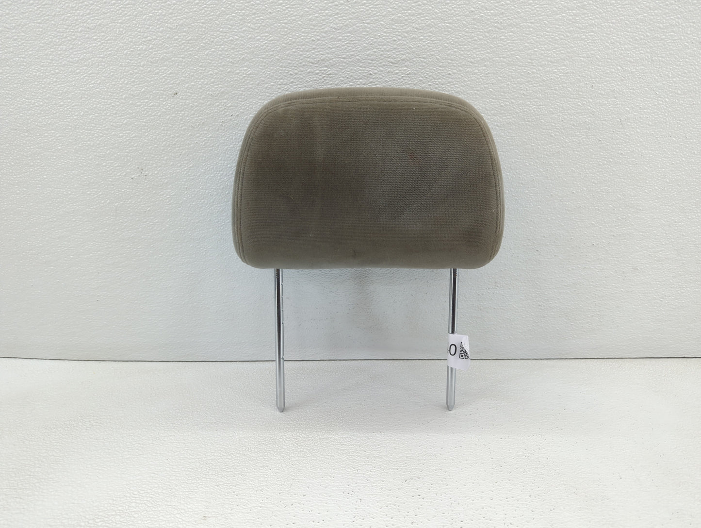 2001-2005 Chevrolet Impala Headrest Head Rest Front Driver Passenger Seat - Oemusedautoparts1.com