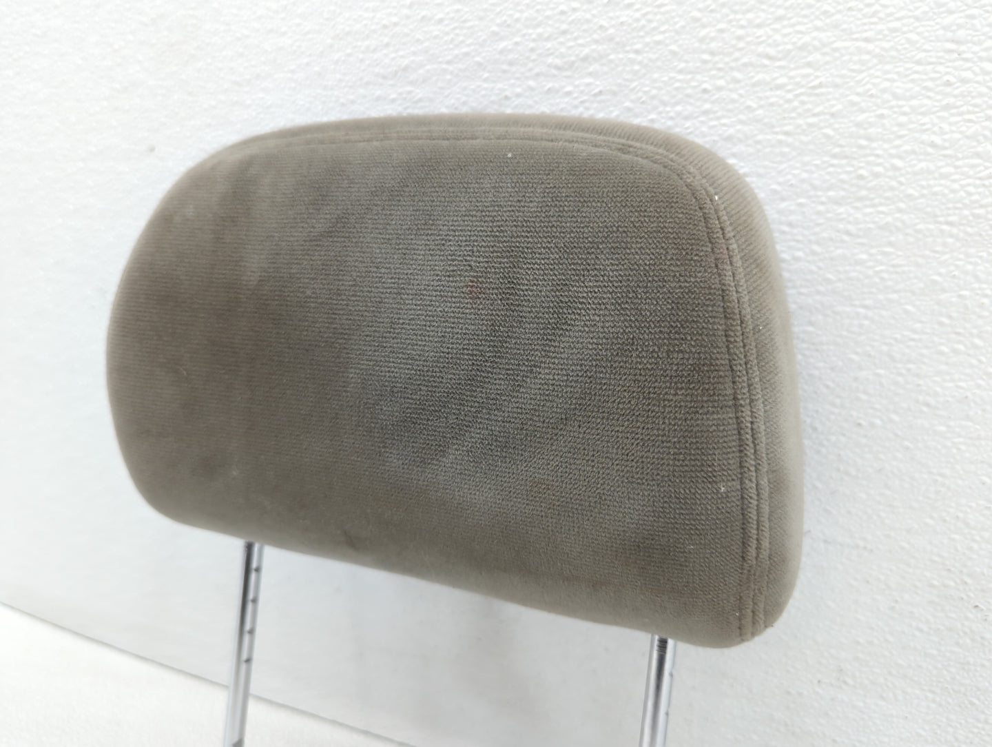 2001-2005 Chevrolet Impala Headrest Head Rest Front Driver Passenger Seat - Oemusedautoparts1.com