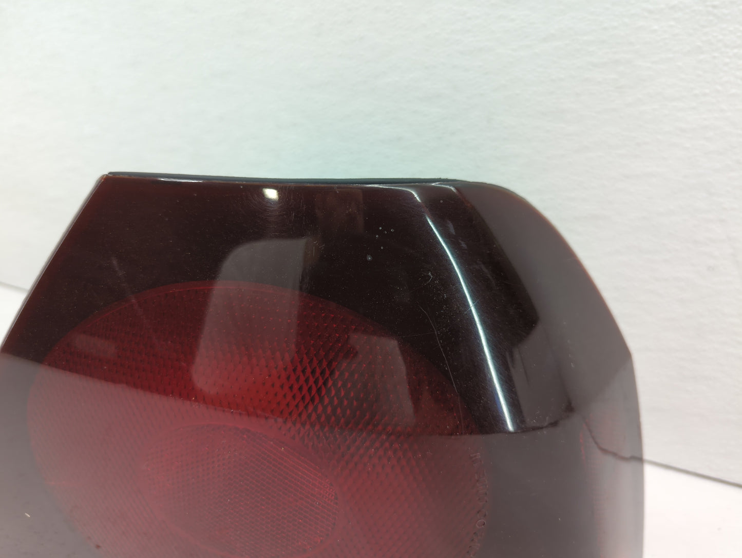 2004-2005 Chevrolet Impala Tail Light Assembly Passenger Right OEM P/N:49209454 16525262 Fits Fits 2004 2005 OEM Used Auto P