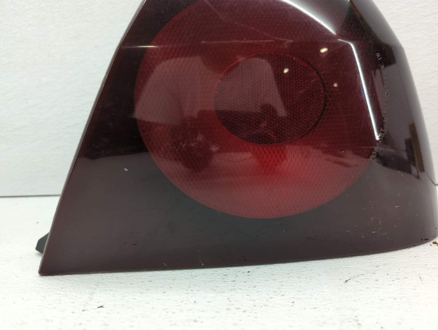 2004-2005 Chevrolet Impala Tail Light Assembly Passenger Right OEM P/N:49209454 16525262 Fits Fits 2004 2005 OEM Used Auto P