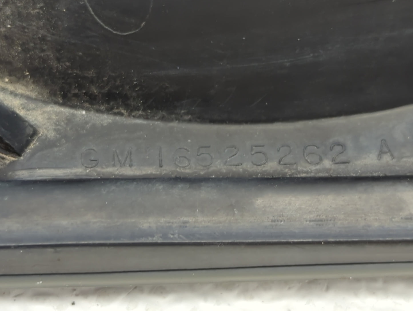 2004-2005 Chevrolet Impala Tail Light Assembly Passenger Right OEM P/N:49209454 16525262 Fits Fits 2004 2005 OEM Used Auto P