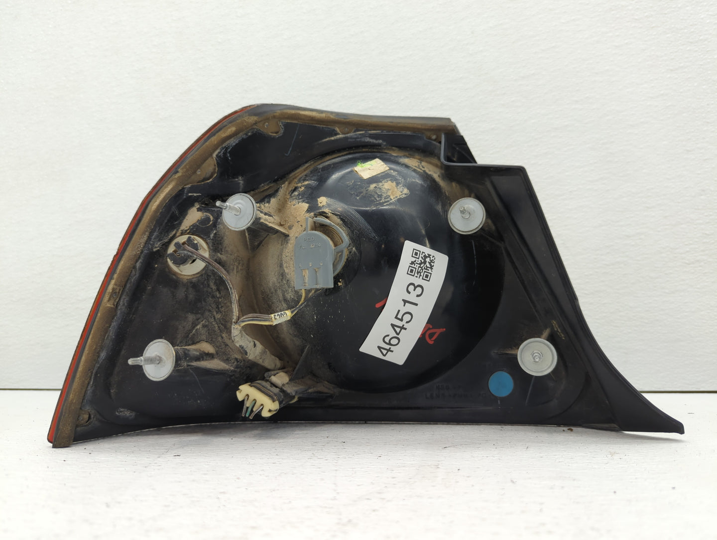 2004-2005 Chevrolet Impala Tail Light Assembly Passenger Right OEM P/N:49209454 16525262 Fits Fits 2004 2005 OEM Used Auto P