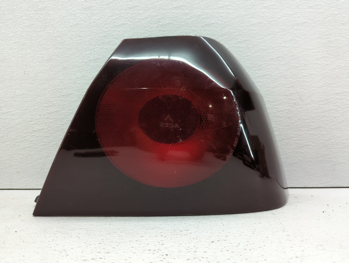 2004-2005 Chevrolet Impala Tail Light Assembly Passenger Right OEM P/N:49209454 16525262 Fits Fits 2004 2005 OEM Used Auto P