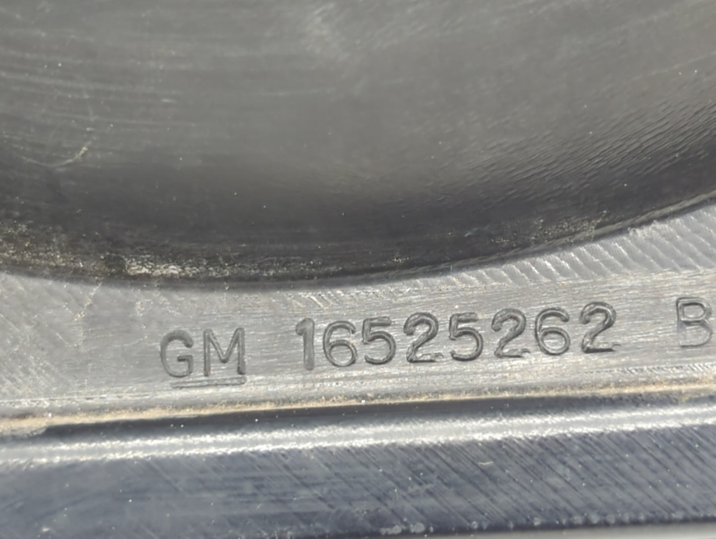 2004-2005 Chevrolet Impala Tail Light Assembly Passenger Right OEM P/N:49209454 16525262 Fits Fits 2004 2005 OEM Used Auto P