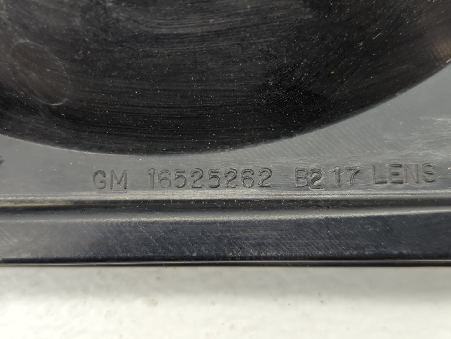 2004-2005 Chevrolet Impala Tail Light Assembly Passenger Right OEM P/N:49209454 16525262 Fits Fits 2004 2005 OEM Used Auto P