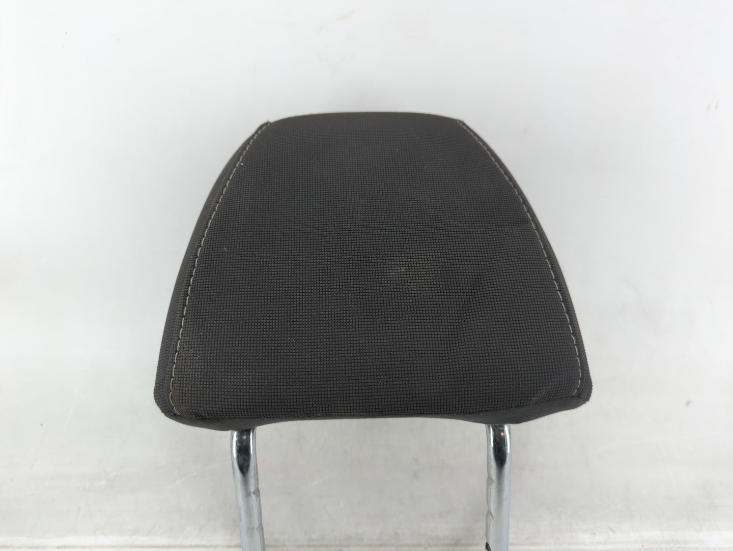 2001-2005 Chevrolet Impala Headrest Head Rest Front Driver Passenger Seat Fits Fits 2001 2002 2003 2004 2005 OEM Used Auto P