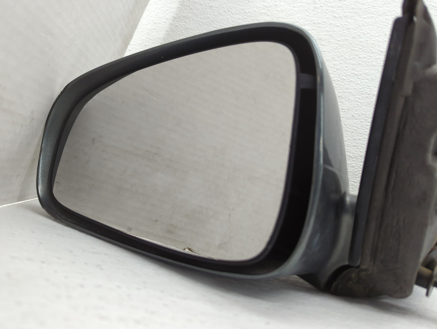 2000-2005 Chevrolet Impala Driver Side View Mirror - Left Door Mirror OEM Used - Oemusedautoparts1.com