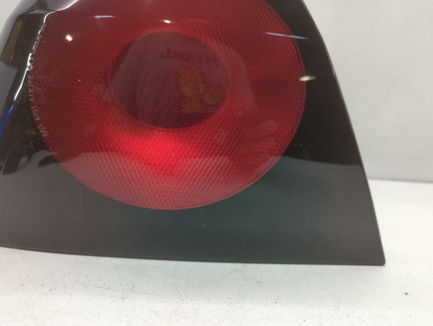 2004-2005 Chevrolet Impala Tail Light Assembly Driver Left OEM P/N:16525261 Fits Fits 2004 2005 OEM Used Auto Parts - Oemuse