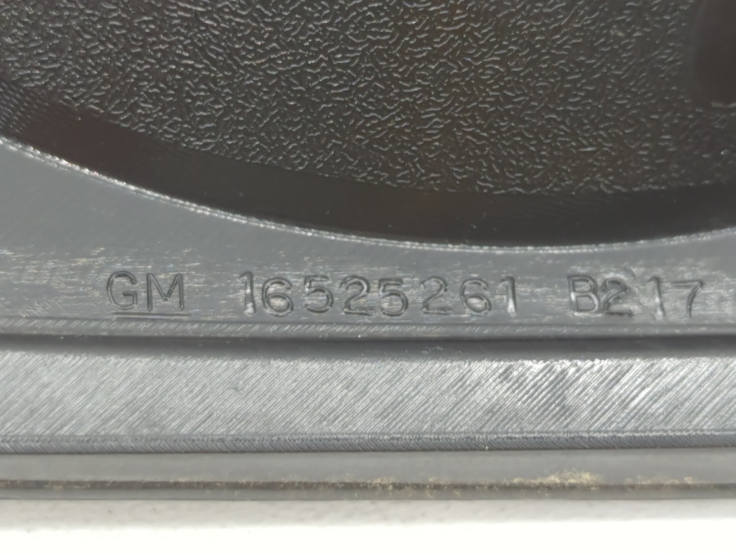 2004-2005 Chevrolet Impala Tail Light Assembly Driver Left OEM P/N:16525261 Fits Fits 2004 2005 OEM Used Auto Parts - Oemuse