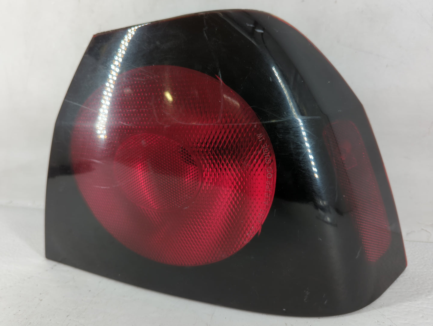 2004-2005 Chevrolet Impala Tail Light Assembly Passenger Right OEM P/N:16525262 Fits Fits 2004 2005 OEM Used Auto Parts - Oe