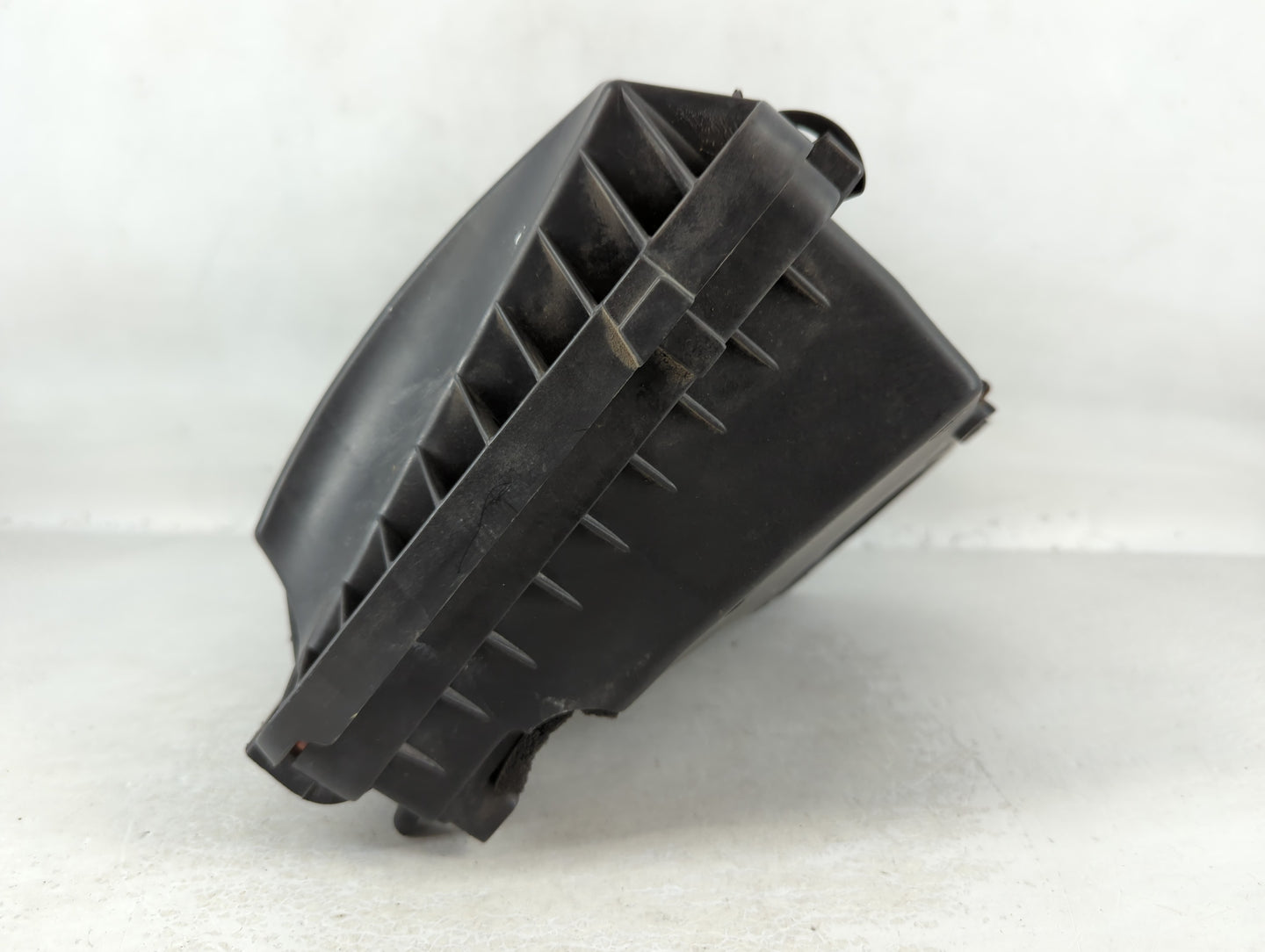 2000-2005 Chevrolet Impala Air Cleaner Intake-duct Hose Tube - Oemusedautoparts1.com